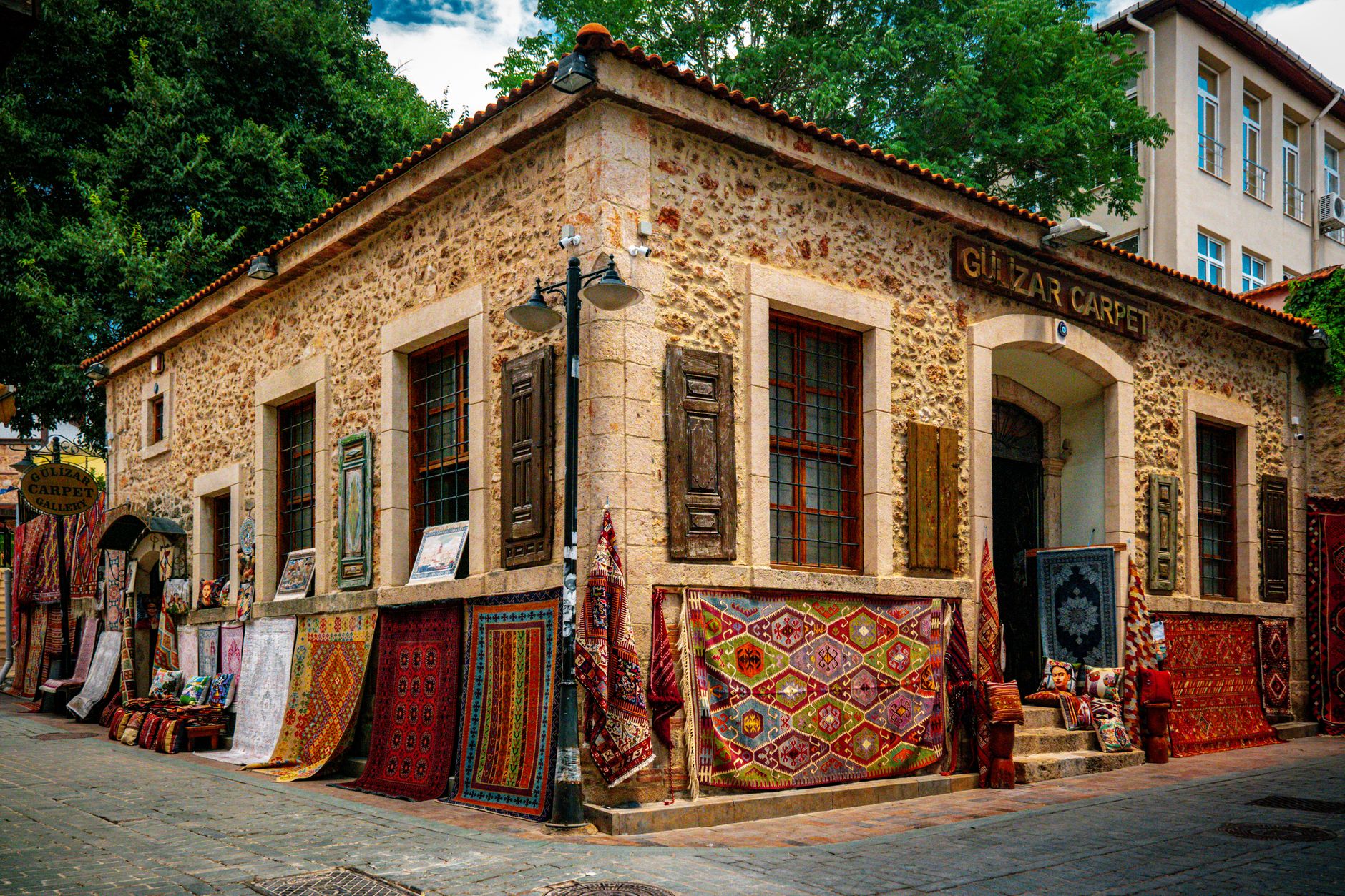 Kardeşler Oto Yıkama & Kuaför Yerel İşletme fotoğrafı 1