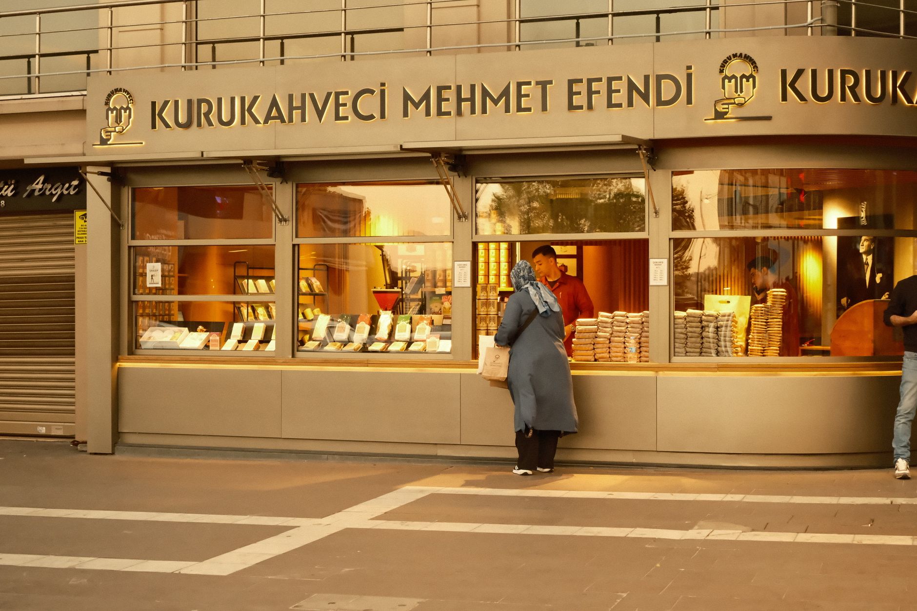 Kardeşler Oto Yıkama & Kuaför Yerel İşletme fotoğrafı 4